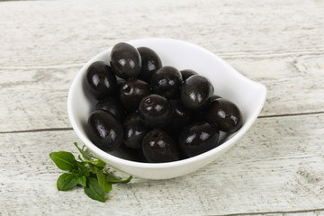 Black olives in the bowl