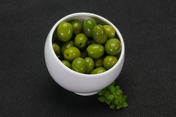 Green Campo Real olives in the bowl