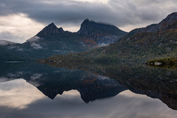 Fototapeta na wymiar Dove Lake and Cradle Mountain, Tasmania