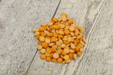 Raw dry peas for cooking