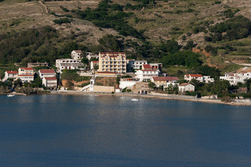 Fototapeta na wymiar small village in the bay 