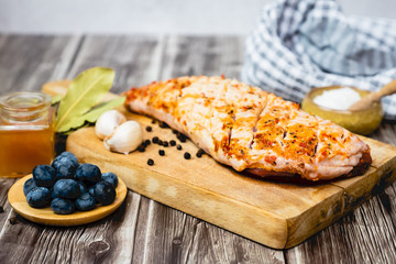 Préparation de magret de canard sauce miel myrtilles