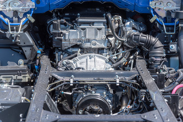 トラックのエンジン