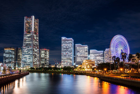 みなとみらい汽車道夜景 の画像 240 件の Stock 写真 ベクターおよびビデオ Adobe Stock