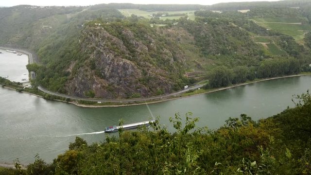 bewegter Zeitraffer am Rhein bei der Loreley