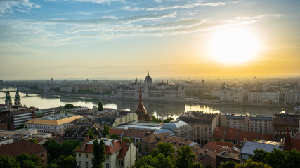 Obraz premium Budapest skyline with Parliament Building in Budapest city, Hungary