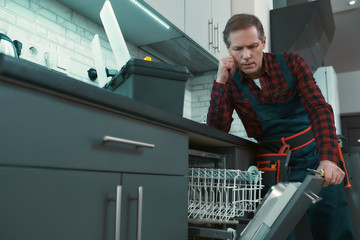 How to fix it. Man solves household problems.