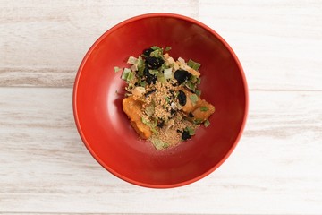 インスタント味噌汁とお椀