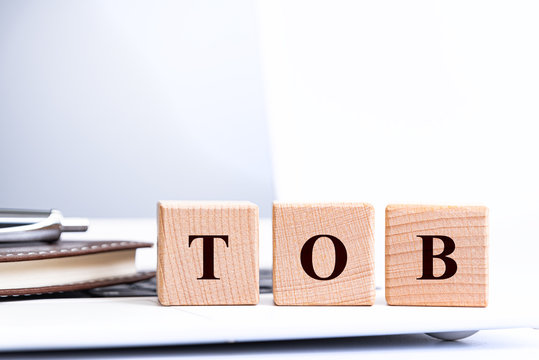TOB アルファベットの文字