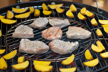 grilled tuna with potatoes on garden grill