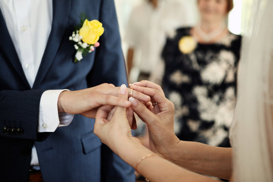 Hochzeit. Hochzeit. Ringe wechseln.