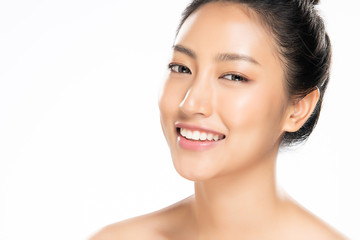 Obraz premium Beautiful Young Asian Woman with Clean Fresh Skin,