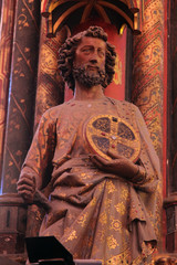Obraz premium Statue of the Apostle, La Sainte Chapelle in Paris, France