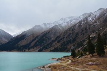 Naklejka na ściany i meble Big Almaty Lake Kazakhstan Lac