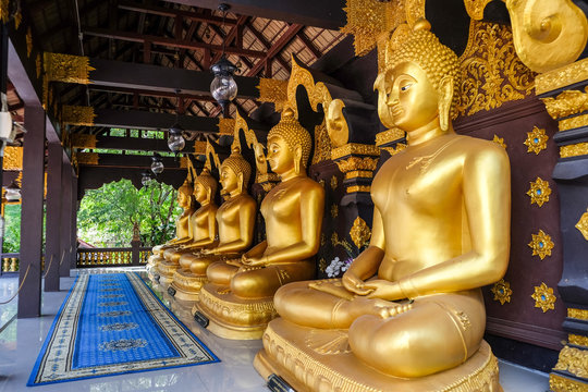 Row of Golden Buddha in Wat Phra That Doi Phra Shan,is another beautiful temple in Mae Tha District, Lampang Province.