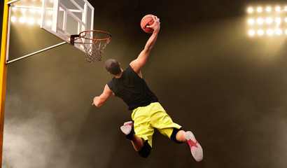 Basketball player makes shoot in jump © Nomad_Soul