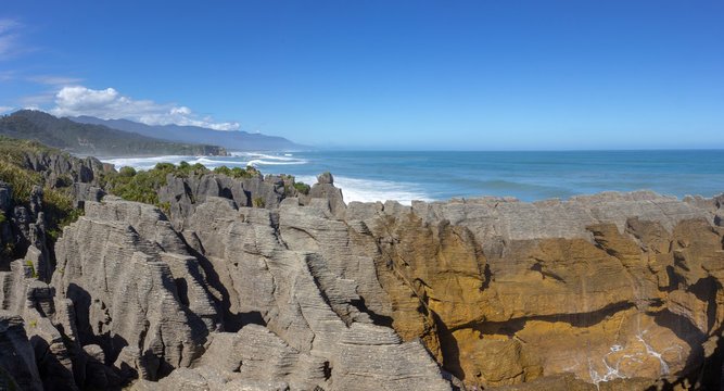 Punakaiki Pancake Rocks and Blowholes Walk, Paproa, New Zealand