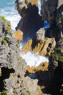 Punakaiki Pancake Rocks and Blowholes Walk, Paproa, New Zealand