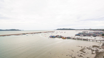Tha Phae is a pier to Koh Samet. Tourists have to come to the boat at this pier. This pier is an important economic port of Rayong..
