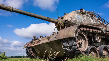 Alter M47 Panzer auf einem Panzerfriedhof in Deutschland