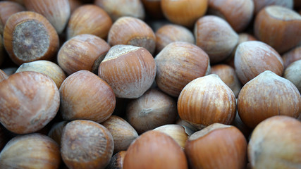 shelled nuts, large amounts of shelled nuts,