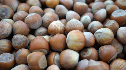 shelled nuts, large amounts of shelled nuts,