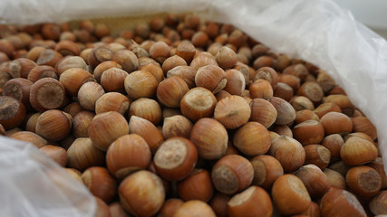 shelled nuts, large amounts of shelled nuts,