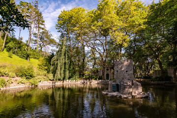 Fototapeta na wymiar castle in lake