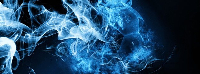 青白い炎と煙に包まれたサッカーボール © k_yu