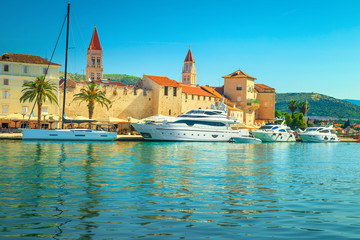 Fototapeta premium Trogir old town and harbor with boats at morning, Croatia