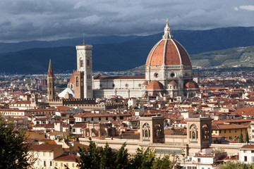 Fototapeta na wymiar Veduta aerea del bacino di San Marco con chiese e monumenti.