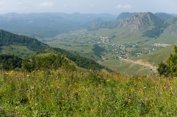 Lush green lawns meadows and mountains above 2000 m on the gumbashi pass in the northern caucasus between dombay and kislowodsk, raw original picture