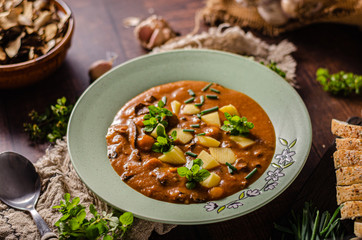 Potato mushrooms soup