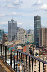 Obraz premium Montreal city skyline taken in the day