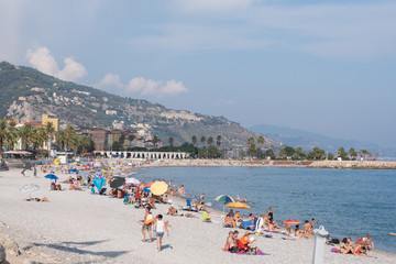 Fototapeta na wymiar view of the beach