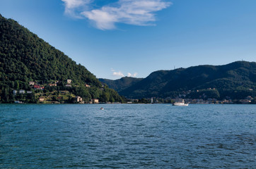 Obraz premium Lake in Mountains