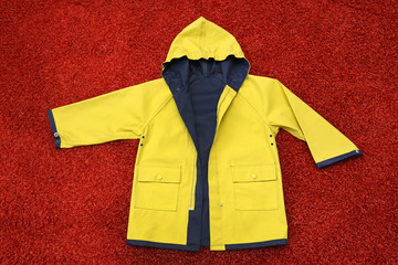gelbe Regenjacke