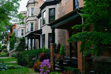 Fototapeta na wymiar Row of Old Homes in Andersonville Chicago