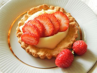  Fresh homemade tartlet with custard cream and strawberries