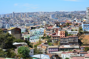 Fototapeta na wymiar Ville colorée Valparaiso Chili