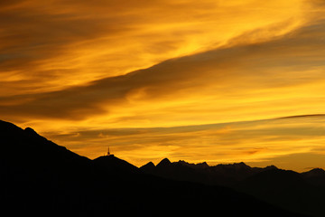 Largoz Herbstwanderung am Abend zum Patscherkofel mit Abendrot und Blick auf das Inntal und Innsbruck 3