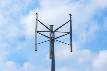 vertical axis wind turbine