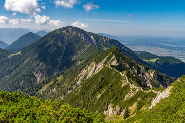 Der Höhenzug am Heimgarten in Bayern