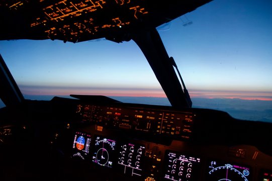 Sunrise somewhere over the atlantic in the MD11 Cockpit