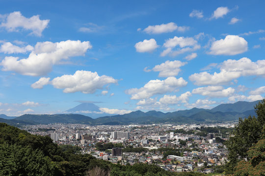 弘法山中腹から見た秦野市街と富士山（神奈川県）,Mt.Fuji and Hadano City(Kanagawa Pref.Japan)