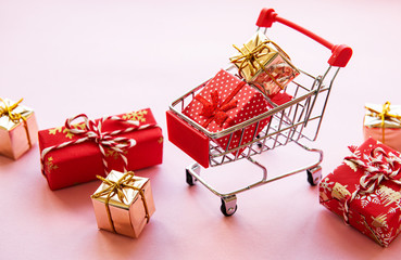 Shopping cart with gift boxes
