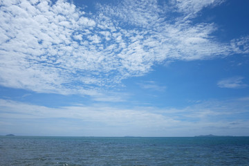 Fototapeta premium Sea view and blue sky in the daytime.