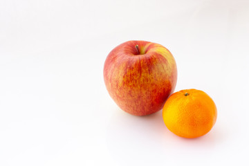 りんごとみかん（白背景）
