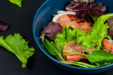 Leaf vegetable salad with smoked