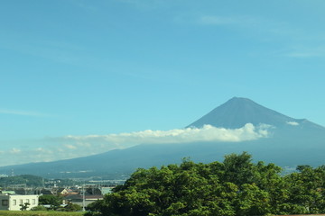 新富士川鉄橋から見た富士山